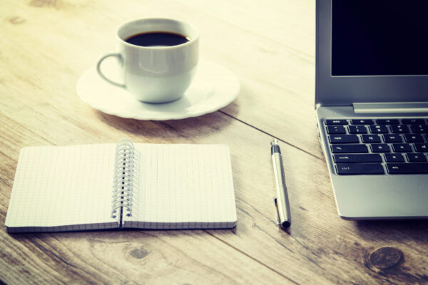 Agence SEO ou consultant freelance au Maroc : que choisir pour votre entreprise ?
