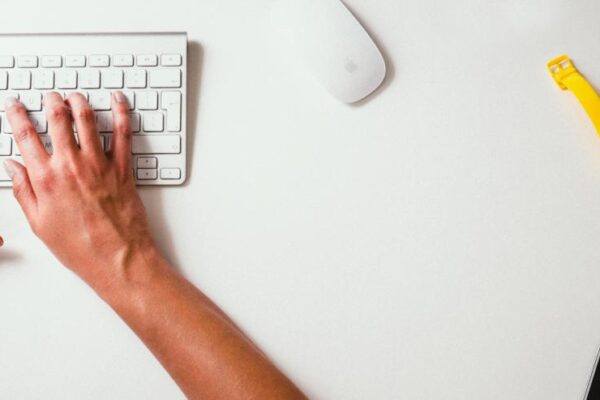 Nom de domaine : comment le choisir et l'acheter (.ma, .com, .fr)