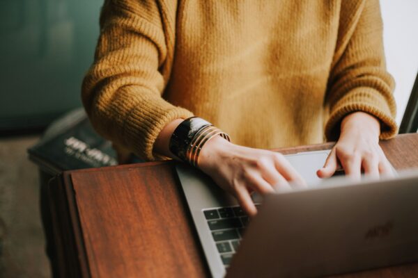 Créer un CV gratuit : quel outil choisir selon votre profil ? (6 solutions)